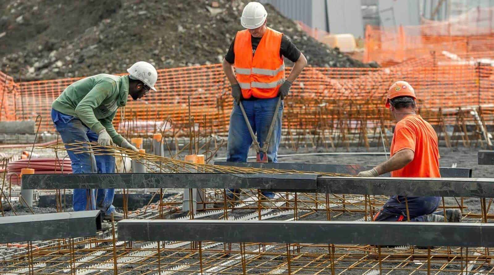 الداخلية تفضح المقاطعات التي تتلكأ في تسليم رخص البناء