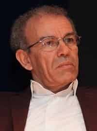 من قال إن المسلمين ليسوا في أزمة؟