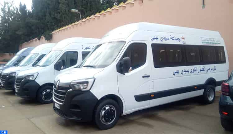 اشتوكة:توزيع سيارات ذات نفع اجتماعي على عدد من الجمعيات والهيئات