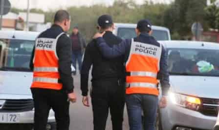 توقيف ثلاثة أشخاص أحدهم شرطي متقاعد بتهمة الاختطاف والاحتجاز