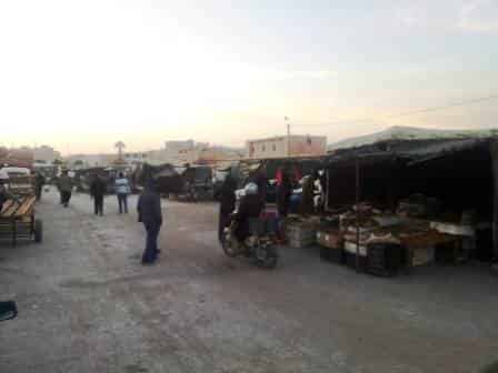 اشتوكة:سلطات بلفاع تشن حربا على الباعة المتجولين و الفراشة