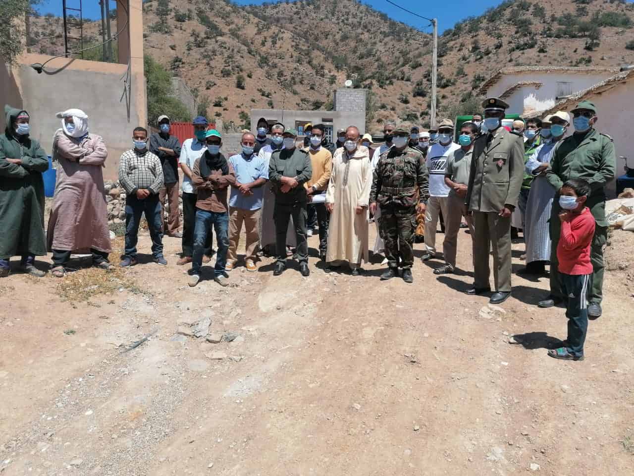 تارودانت ..   تزويد سكان دوار تلبورت بالمنيزلة  بالماء الشروب من “عين بونيهي” في اطار تويزي
