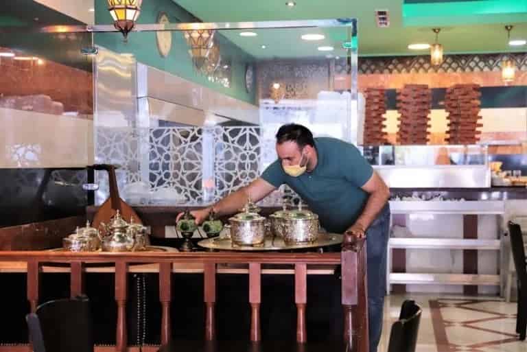صعوبة ضبط لوائح المتضررين تؤجل تعويض العاملين في المقاهي والمطاعم