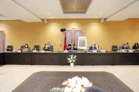 لجنة الاستثمارات تصادق على 23 مشروعا بقيمة 9,74 مليار درهم