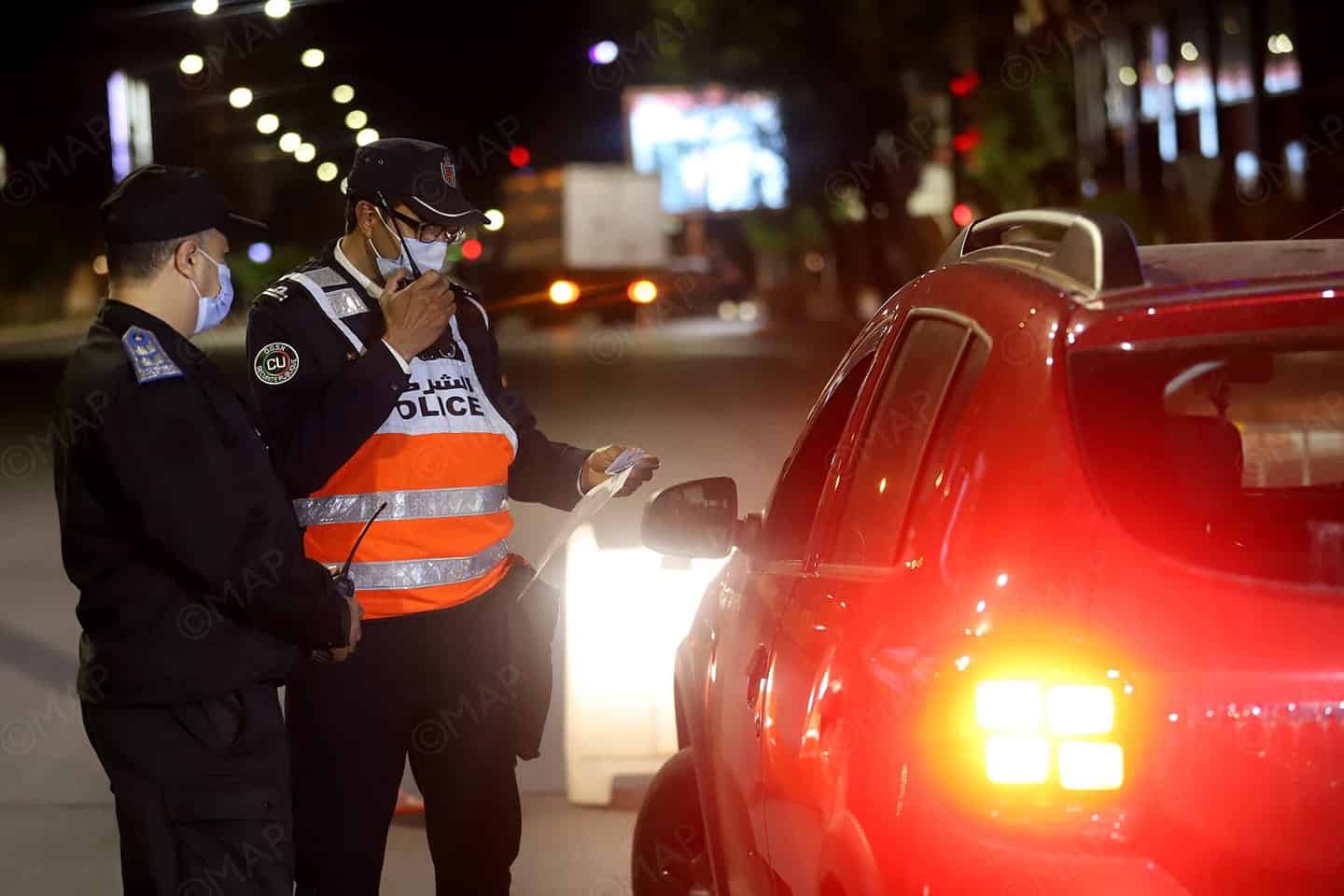 مواطنون يطالبون باستثناء وسائل النقل من قرار الحظر الليلي