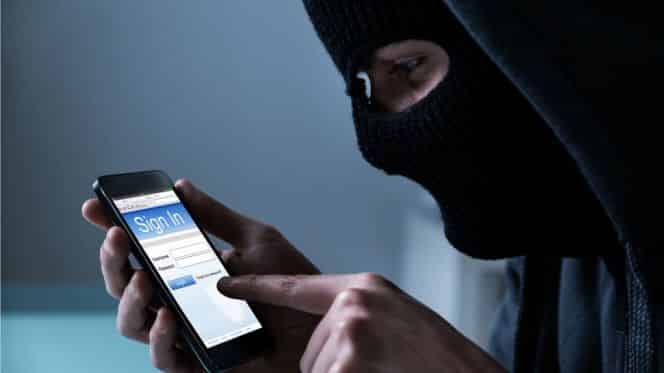 أربع إشارات تدل على أن هاتفك مخترق