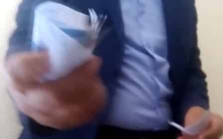 كلميم ..التحقيق مع مرشح للانتخابات ظهر في شريط فيديو يوزع الأموال