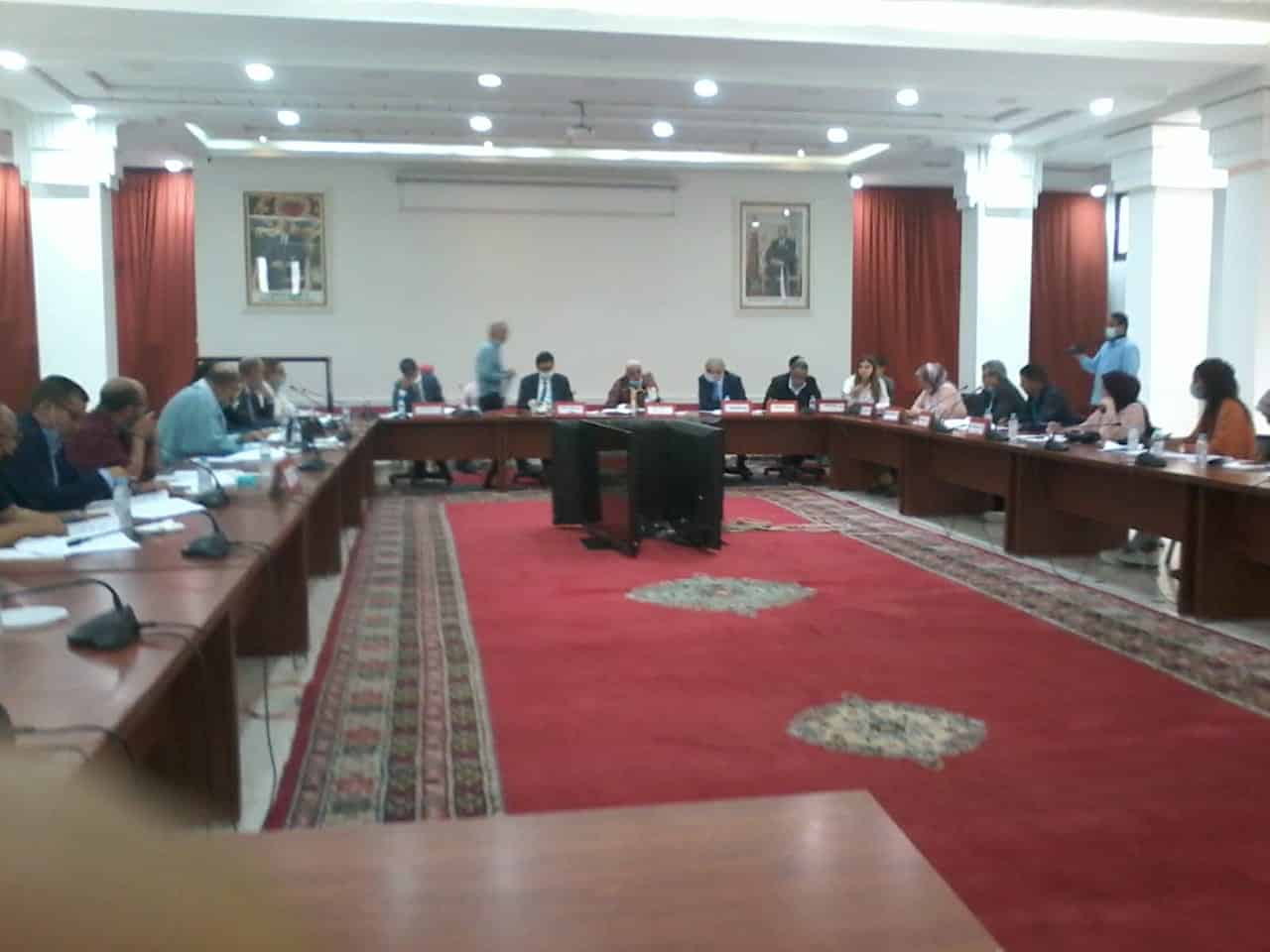 مجلس اقليم تارودانت يعقد دورته الاستثنائية للدراسة والموافقة على مشروع النظام الداخلي للمجلس