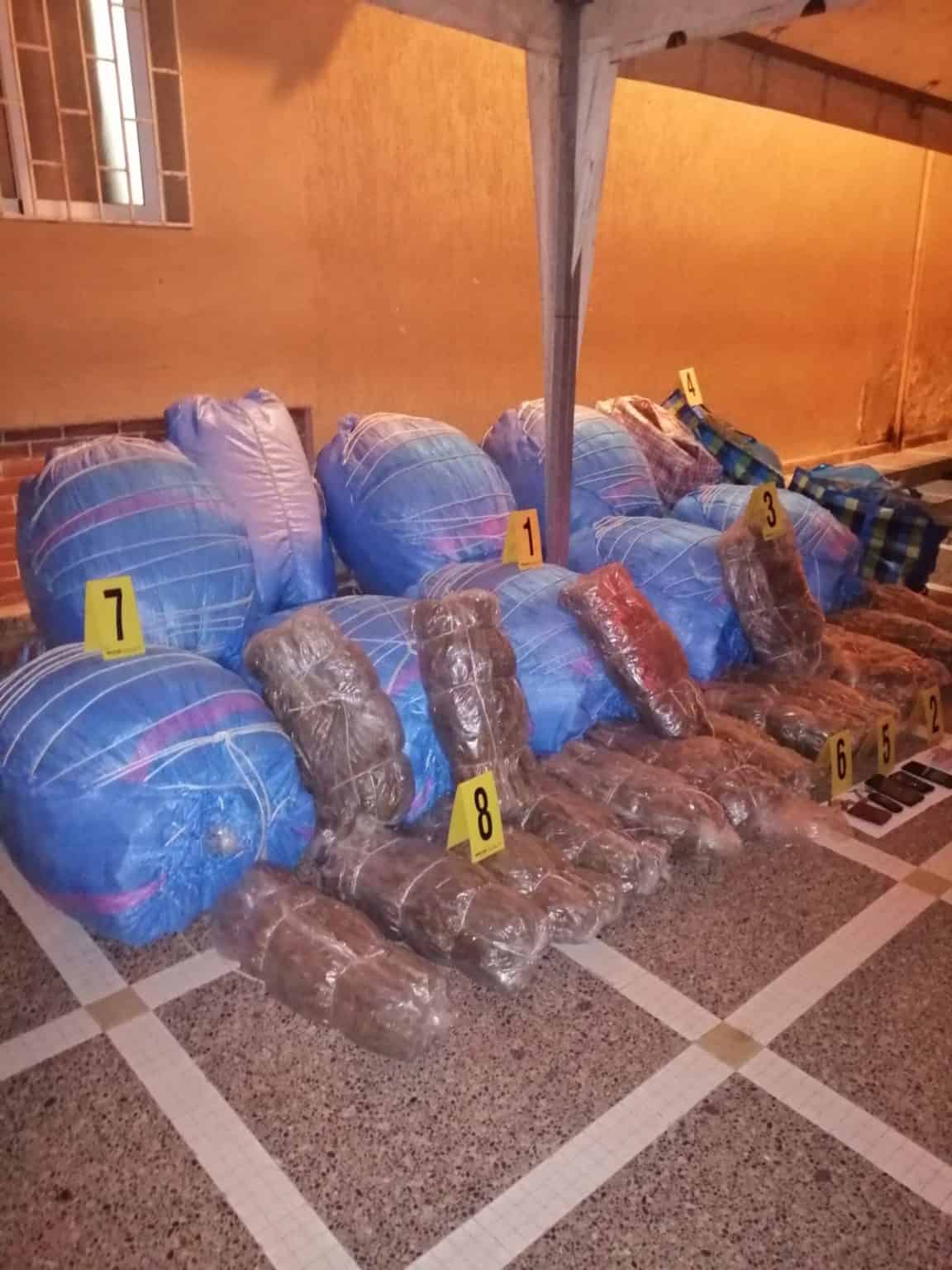 أمن اولاد تايمة يوقف شخصان وبحوزتهما كمية مهمة من القنب الهندي والتبغ المهرب