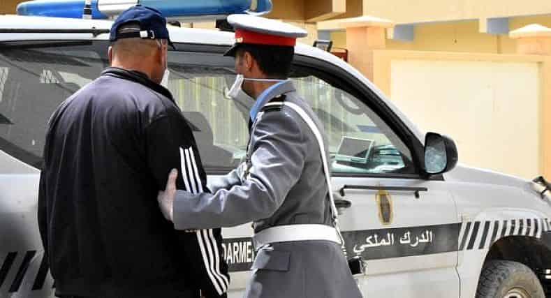 اشتوكة:درك بلفاع يوقف مروجا للمخدرات وبحوزته حوالي كيلوغرام من مخدر الشيرا