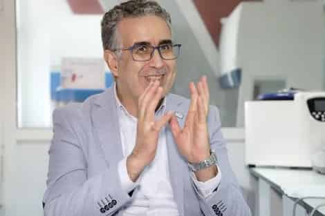 البروفيسور الإبراهيمي: اللقاح آمن وفعال وغير الملقحين أكثر عرضة للوفاة