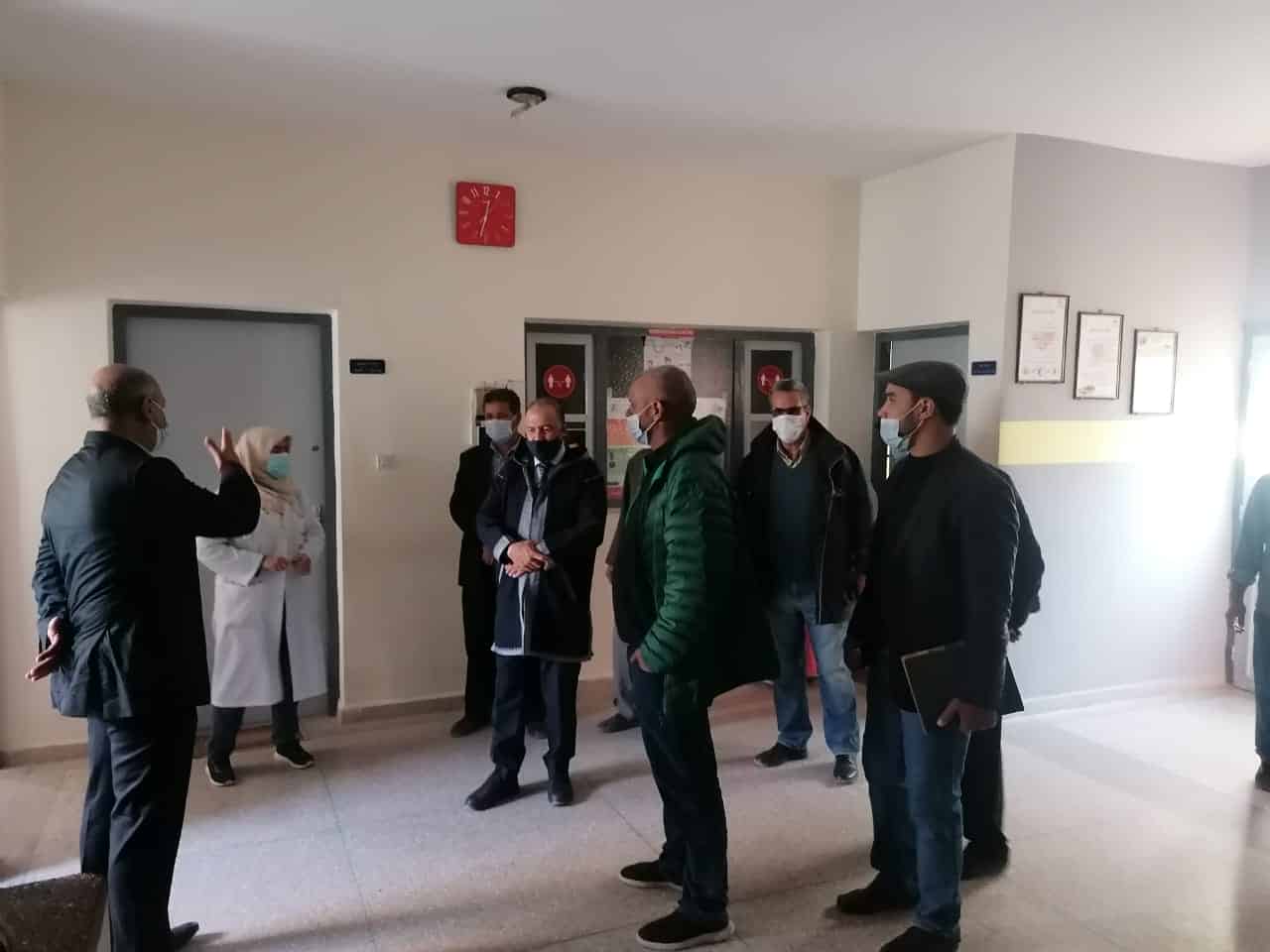 تارودانت: رئيس دائرة قطب سيدي موسي الحمري ومنتخبون وفعاليات جمعوية يقومون بزيارة تفقدية لبعض المؤسسات الاجتماعية للوقوف على مدى استجابتها لتطلعات الساكنة