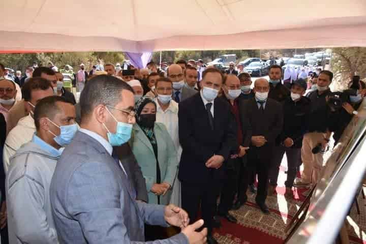 عامل إقليم تيزنيت يدشن أول ملعب للقرب على المستوى الوطني