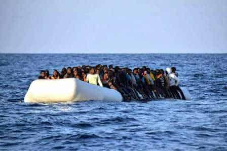 توقيف 230 مهاجرا سريا بكل من طرفاية والعيون