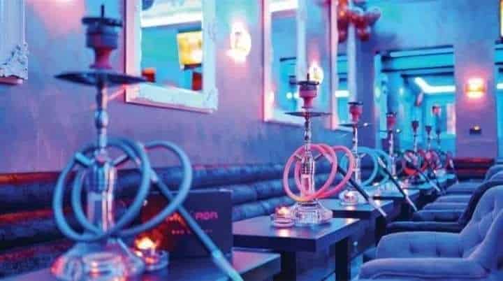 مداهمة مقهى بكورنيش أكادير ينتهي بتوقيف مجموعة من الزبناء.. أغلبهم فتيات