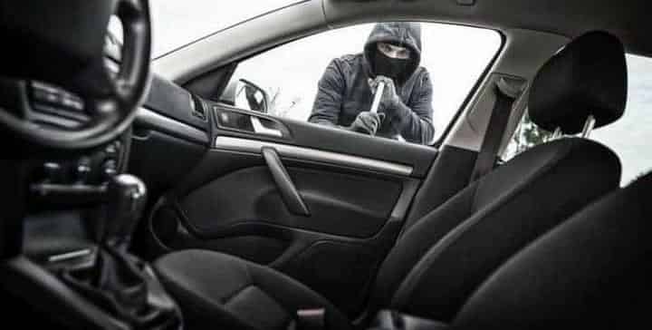 عاجل : سرقة 7 مليون من سيارة ( بيكوب ) بالسوق الأسبوعي أولادتايمة