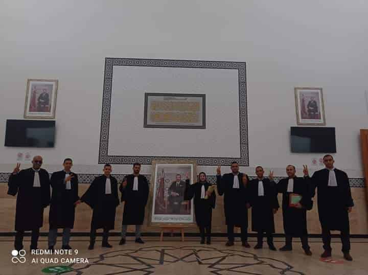 محامو أولاد تايمة يقاطعون جلسات المحاكم بسبب فرض جواز التلقيح، ومنعهم من ولولوج المحاكم .