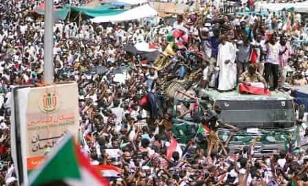 السودان: محاولة اقتحام القصر الرئاسي والأمن يتصدى للمحتجين