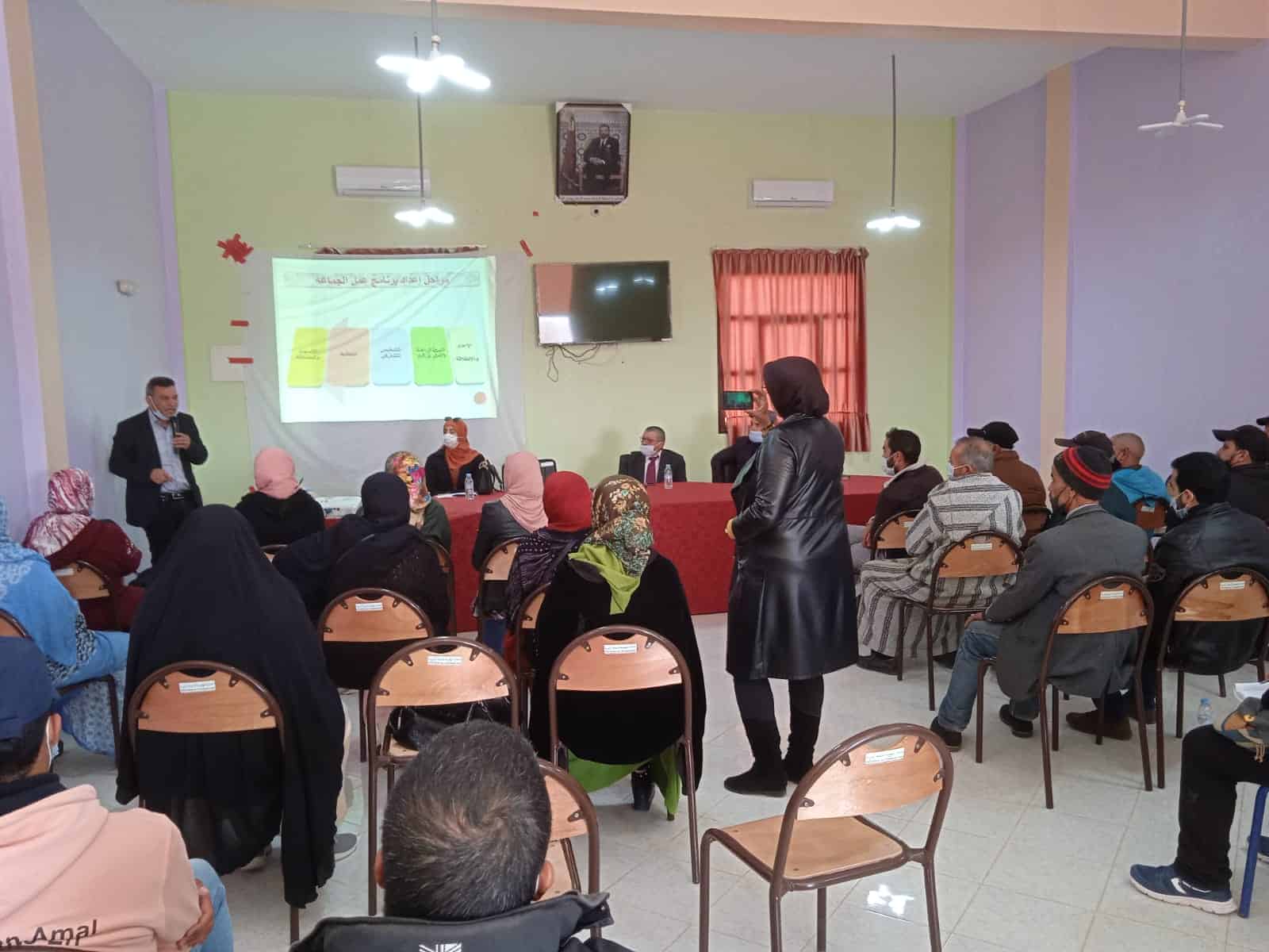 تارودانت:دعوة جمعيات المجتمع المدني و الفاعلين الاقتصاديين و المنتخبين بجماعة احمر لكلاشة إلى الانخراط في توعية المواطنين بضرورة تلقي اللقاح