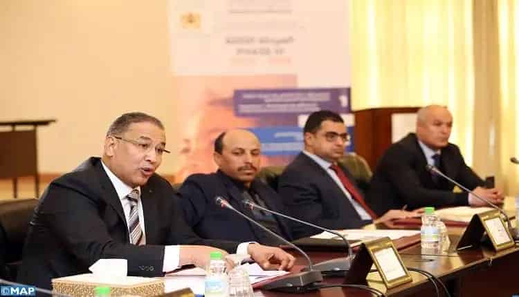 عامل صاحب الجلالة على اقليم الحاجب يقوم بزيارة ميدانية مفاجئة لتفقد عدد من الأوراش