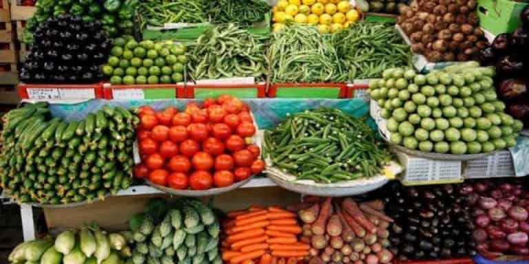 مهنيون يتوقعون استمرار ارتفاع أسعار الخضر والفواكه بالمغرب