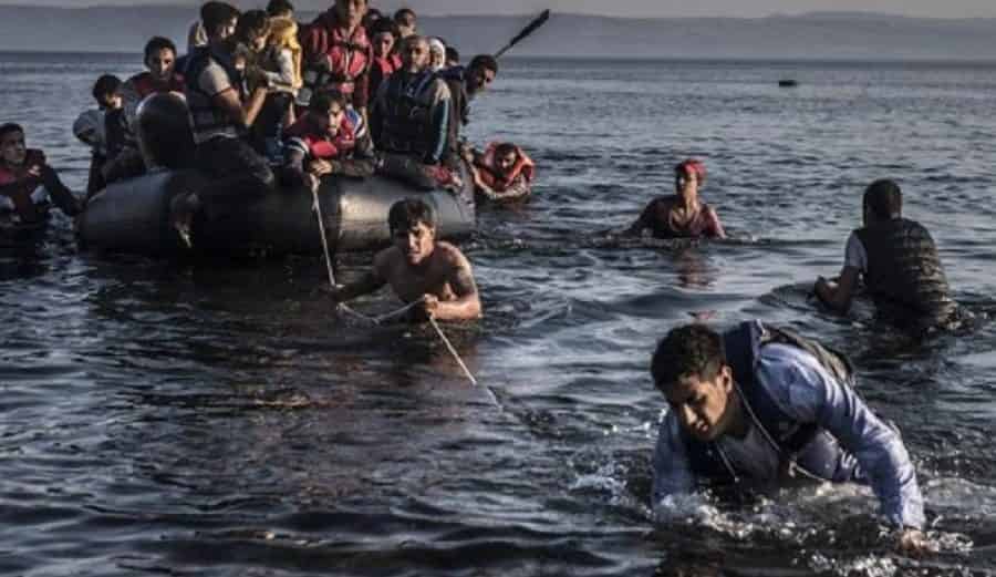 غرق قارب مطاطي قرب جزر الكناري يسفر عن غرق 18 مهاجرا سريا مغربيا
