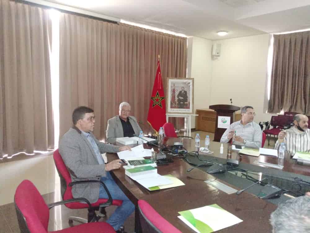 الى جانب الكاتب العام …الحاج الحسن مكرم يترأس اجتماع الغرفة الفلاحية بجهة سوس ماسة