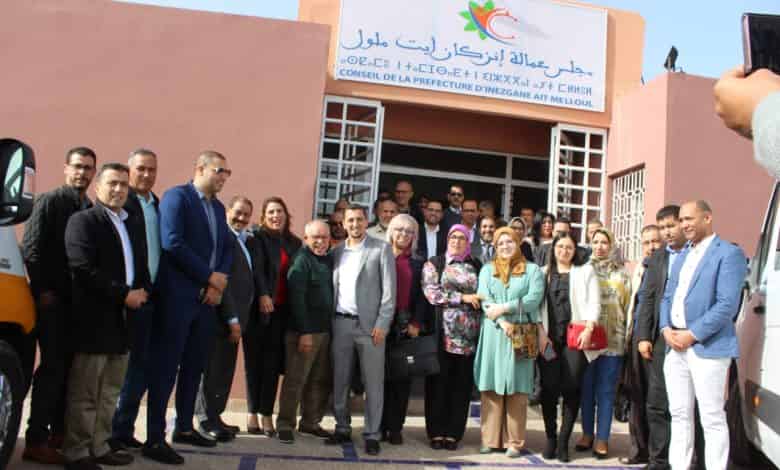 المجلس الإقليمي لانزكان أيت ملول يسلم ثلاث حافلات للنقل المدرسي لجمعيات من الإقليم
