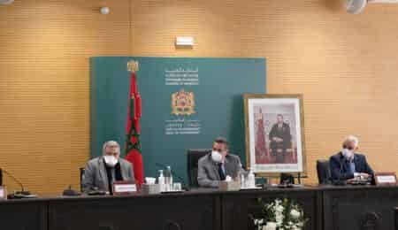 الجرعة الثالثة.. أخنوش يلتقي اليوم بزعماء النقابات