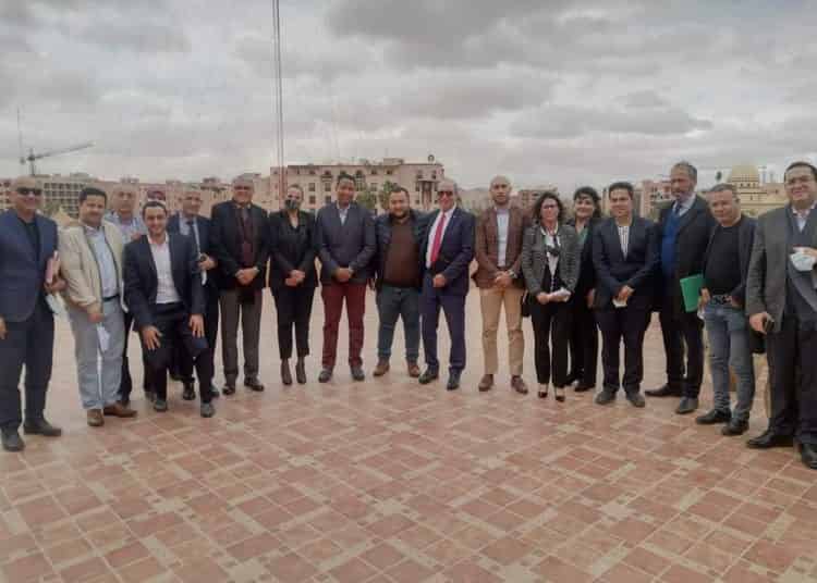 حنيش يجتمع مع الوكالة المستقلة لتوزيع الماء والكهرباء ومجموعة من المهندسيين للمساهمة في التنمية الحضرية للمدينة الحمراء