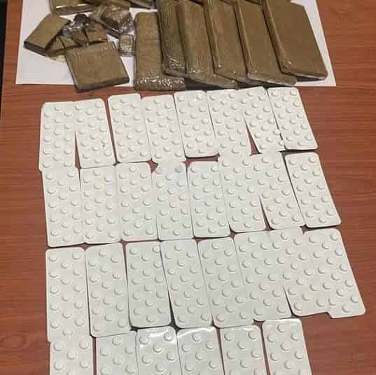 أمن اكادير يوقف شخصين للاشتباه في تورطهما في قضية تتعلق بالحيازة والاتجار في المخدرات والمؤثرات العقلية