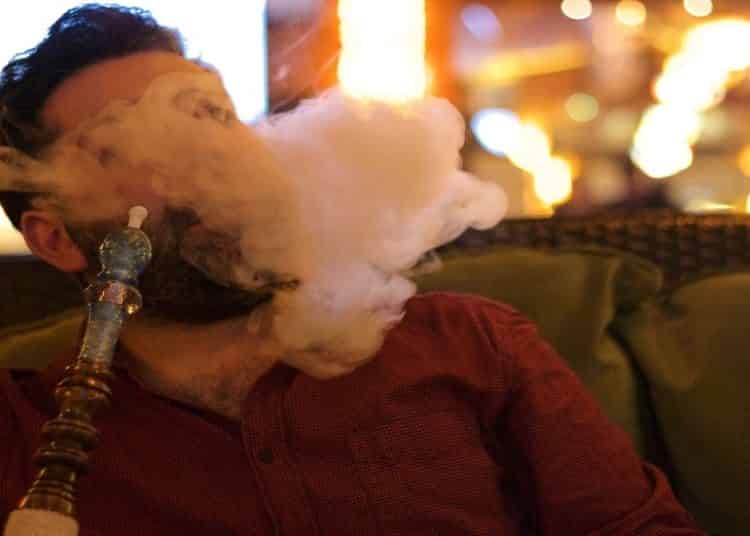سلطات تزنيت تشن حملة ضد مقاهي الشيشا