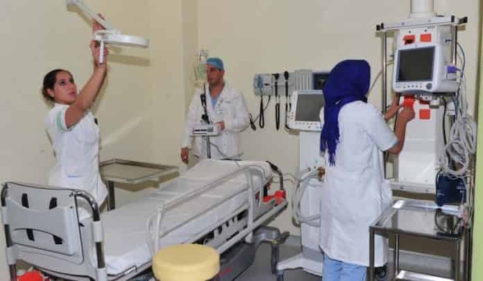 نزيف حاد بقطاع الصحة.. آلاف الأطباء المغاربة يهاجرون نحو الخارج