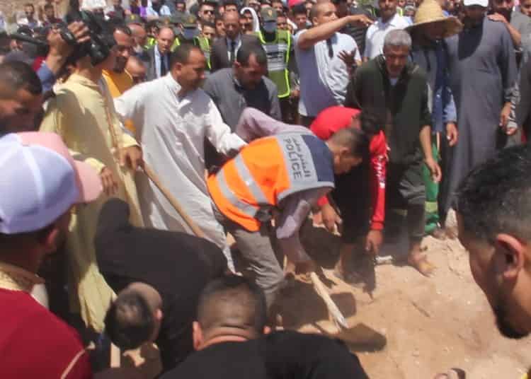 في موكب جنائزي مهيب تقدمه عامل إنزكان أيت ملول  ووالي أمن أكادير :تشييع جثمان ضابط الشرطة مامون فقير (صور)￼