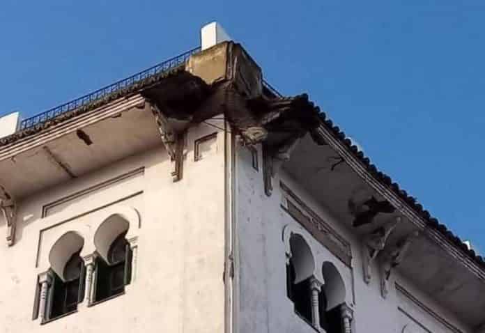 بنايات آيلة للسقوط تهدد حياة المارة بمدن الشمال ومطالب بالتدخل العاجل