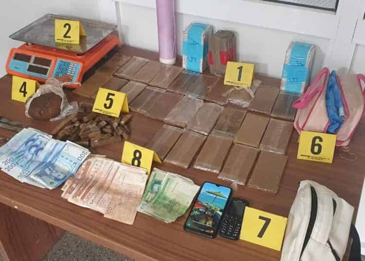 أمن اكادير يوقف تاجر مخدرات ويحجز حوالي 4 كلغ ونصف من مخدر الشيرا