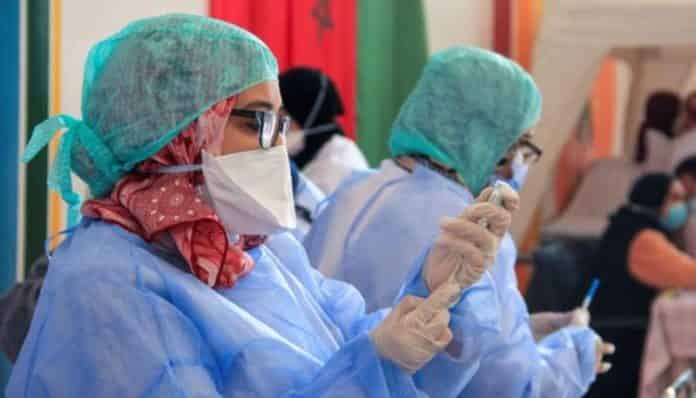 كورونا: بروفيسور لا يستبعد اعتماد الجرعة الرابعة في المغرب لتعزيز المناعة