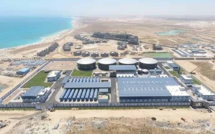 إنشادن..وفد أمريكي يزور محطة تحلية مياه البحر