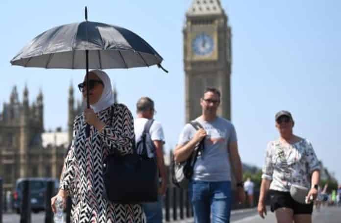 اسبانيا تشهد موجة حر غير مسبوقة.. وفيات بمئات الاشخاص وحرائق في الغابات