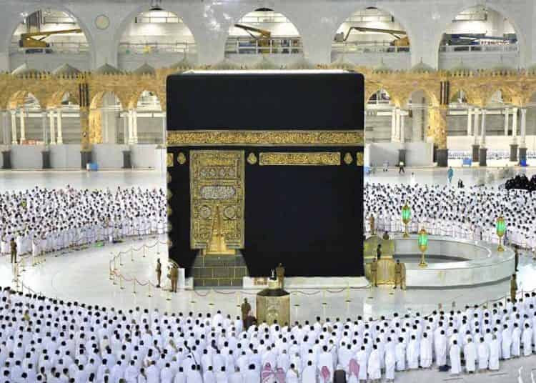 السعودية تتيح أداء العمرة لزوارها بكافة أنواع التأشيرات￼