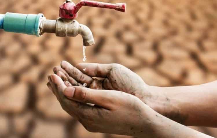 رؤساء الجهات يعقدون اجتماعاً مع رئيس الحكومة حول أزمة الماء￼