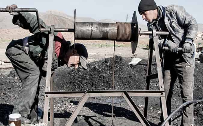 جرادة.. مصرع 3 أشخاص اختناقا داخل بئر لاستخراج الفحم الحجري￼
