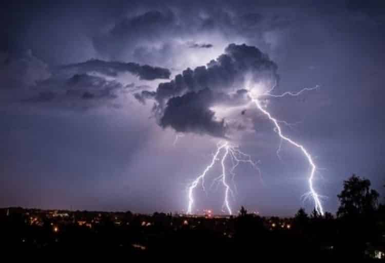 نشرة انذارية: زخات رعدية في العديد من المناطق اليوم الأربعاء￼