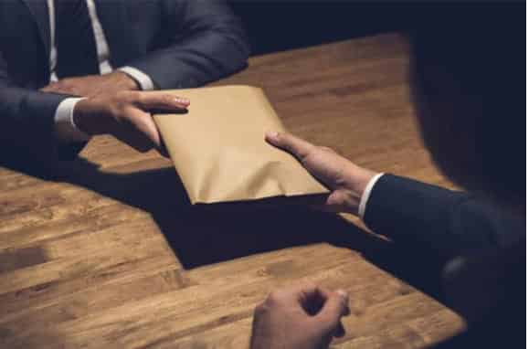 رشوة بـ 50 ألف درهم تطيح بقائد ممتاز
