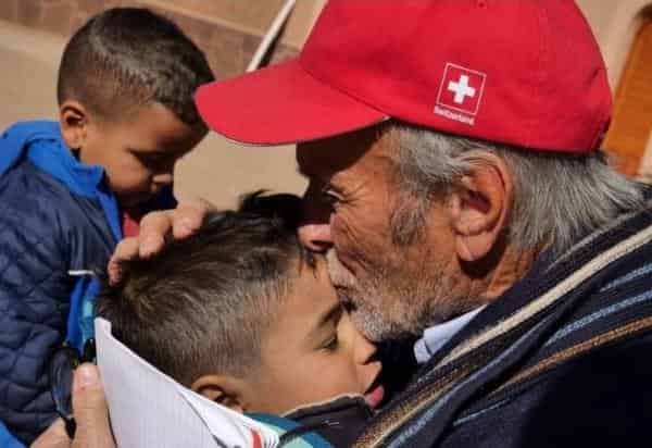 المغاربة يودعون السويسري “هانزجورك هوبر”.. رجل الأعمال الذي خصص نصف ثروته لمساعدة الأطفال المتخلى عنهم بالحوز