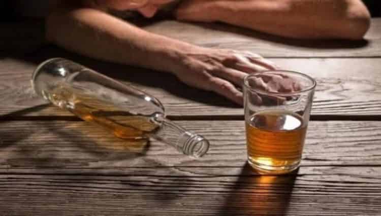 “كحول مسموم” يتسبب في وفاة 9 أشخاص بالقصر الكبير￼