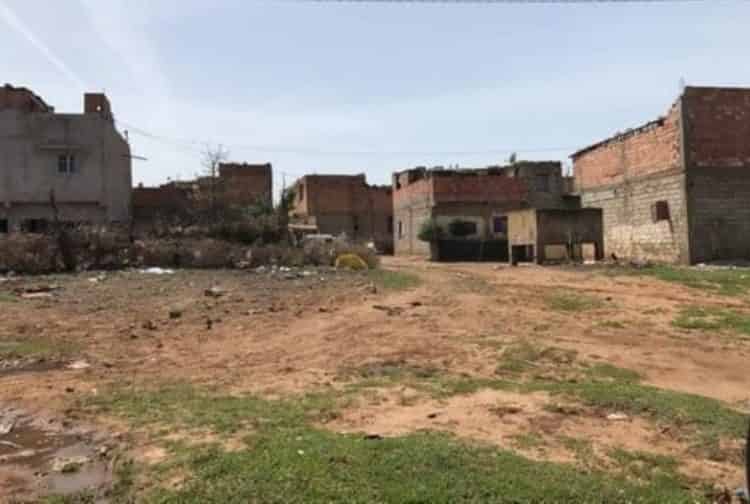 القنيطرة… اعتقال رئيس جماعة سيدي الطيبي في فضيحة إيواء ساكني دور الصفيح￼