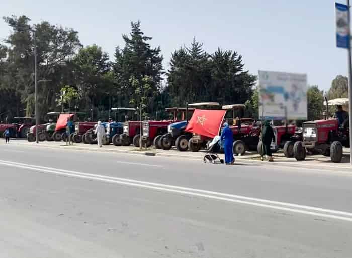 الصخيرات..الأزمة تُجبر فلاحين مغاربة على الإحتجاج￼
