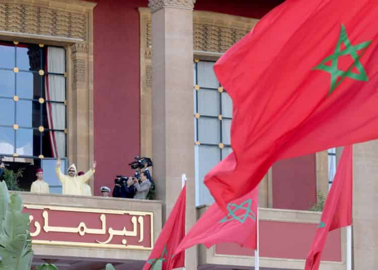 برلمانيون متابعون قضائياً وآخرون مدانون بالسجن يحضرون جلسة إفتتاح الملك للبرلمان￼