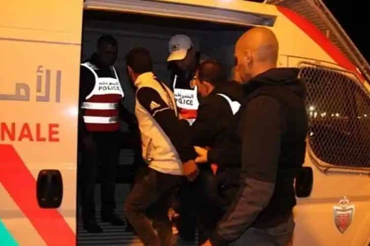 أمن البيضاء يوقف سيارة تقل مشجعي حسنية أكادير وبحوزتهم أسلحة بيضاء